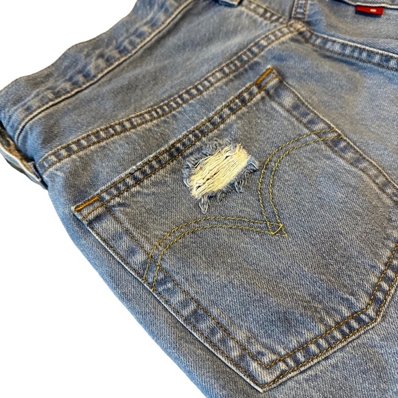 NEW Levi’s 501 High Rise Distressed Denim Shorts Sz 30 - Picture 8 of 16